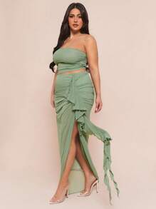 SHEIN BAE New Spring And Summer Plus Size Plus Size Women's Bean Green Gathered Mesh Tube Top, Gathered Slit Mesh Knitted Skirt, Two Pieces Suit, Suit Suitable For Dating, Party, Vacation, Beach, Graduation Season - Green - View 3