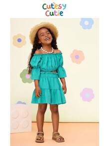 Conjunto de 2 piezas para niña joven con top de hombros descubiertos de manga abullonada y falda mini en color sólido