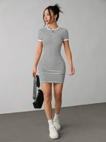 SHEIN PETITE 女士休闲条纹紧身迷你连衣裙，夏季 - 白色 - 查看 4