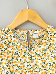 SHEIN Blusa casual ajustada con cuello en V, volantes y estampado floral pequeño para niñas jóvenes - Amarillo - Ver 5
