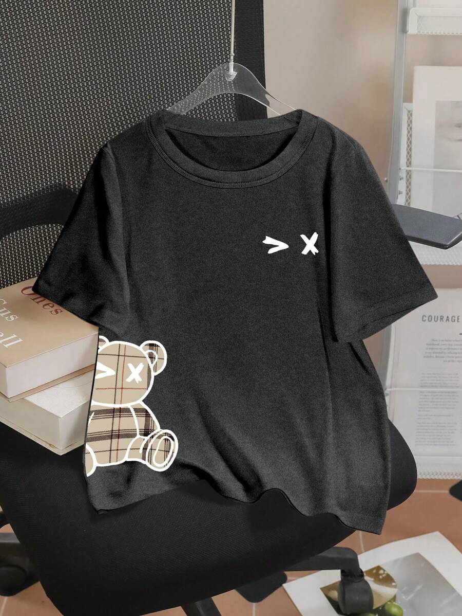 SHEIN PETITE 格纹熊图案数码印花舒适短袖 T 恤,时尚性感,适合家居穿着,春夏季 - 深灰色 - 查看 1