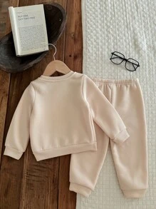 SHEIN 女婴可爱手绘心形图案米色针织柔软套头衫套装，厚款，适合秋冬季 - 米色 - 查看 2