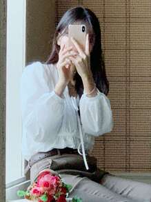 DAZY V领灯笼袖系带长袖女式衬衫，荷叶边 - 白色 - 查看 5