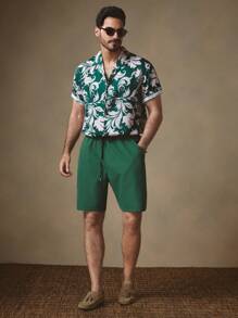 Manfinity ModaGents 2pcs Men's Woven Fashion Casual Young Loose Fitting Short Sleeve Shirt And Drawstring Waist Straight Leg Shorts Set