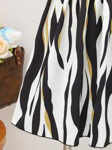 SHEIN Vestido de manga corta con lazo floral y cinturón acanalado en negro y dorado para niña preadolescente