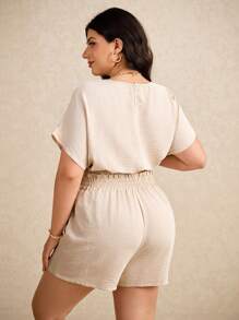 SHEIN Frenchy 大尺碼女蝙蝠翼袖短版上衣和短褲兩件套 - 杏色 - 查看 2