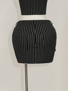 SHEIN ICON Plus Size Striped Halter Neck Backless V-Neck Top And Striped Bodycon Skirt 2 Pieces Set - Black and White - View 8