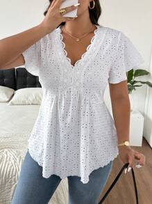 SHEIN Frenchy Plus Size Women Textured V-Neck Lace Splice T-Shirt - White - View 4