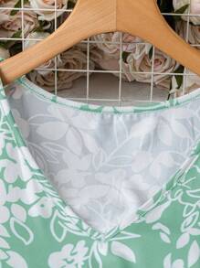 Plus Floral Print Tank Top For Summer Vacation Graphic Tees Women Tops - Green - View 4