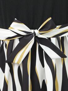 SHEIN Vestido de manga corta con lazo floral y cinturón acanalado en negro y dorado para niña preadolescente