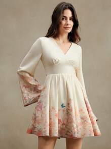 Anewsta 优雅花卉印花 V 领系腰喇叭袖节日派对礼服，适合情人节、新年、度假、波西米亚风、春季服装 - 橘色 - 查看 3