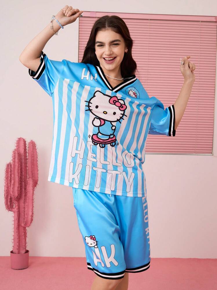 HELLO KITTY AND FRIENDS | SHEIN 男女款休闲宽松人物印花蓝白撞色网眼 T 恤和短裤套装，春夏 - 藍白色 - 查看 5
