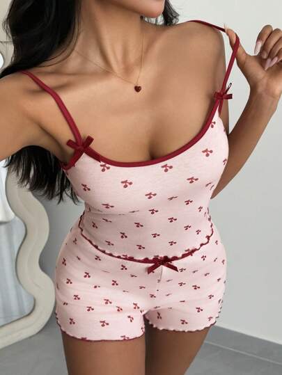 DAZY Kvinnor Söt Cherry Print Kontrast Trim Monterad Cami och shorts Pyjamas Set