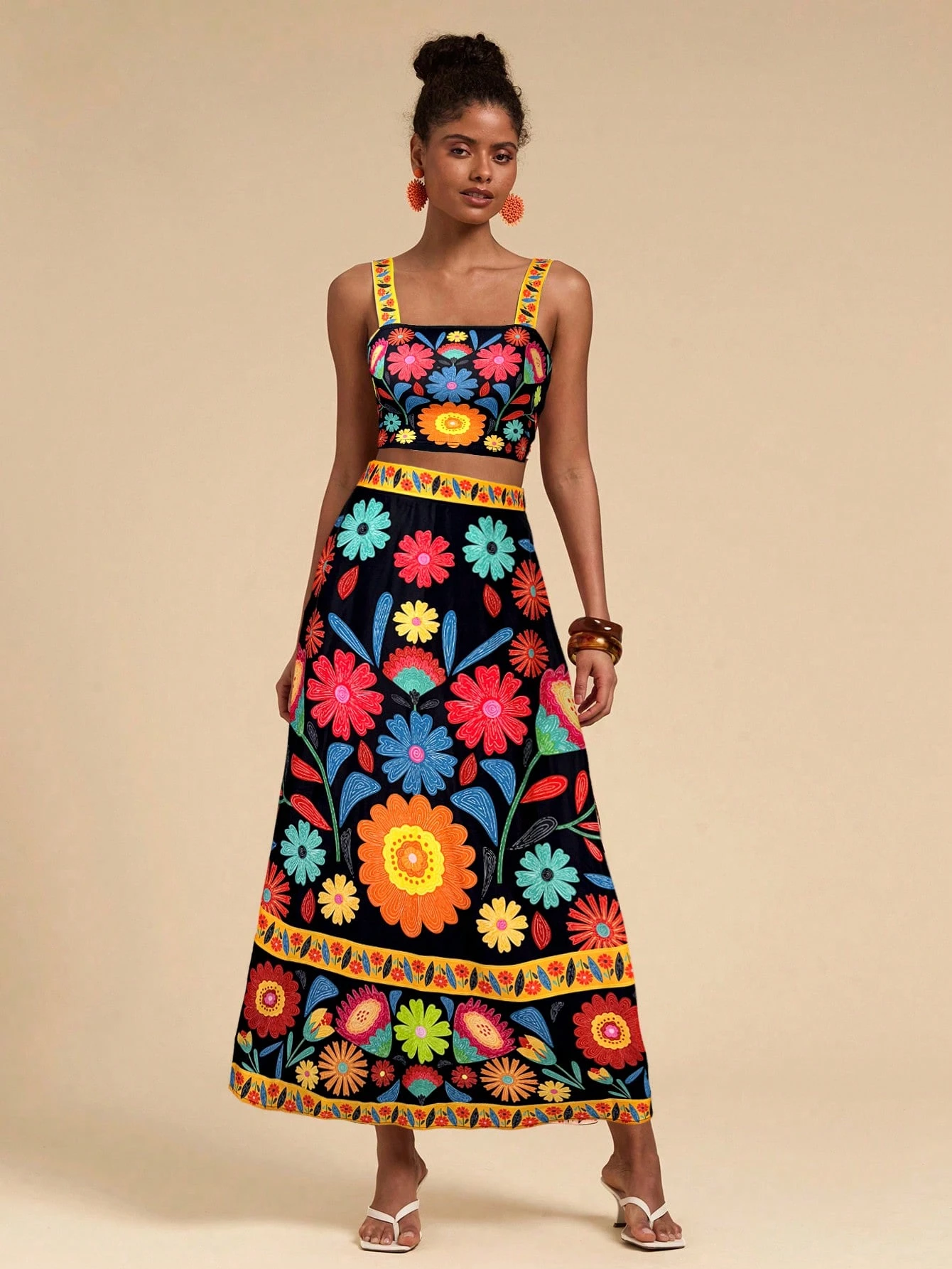 Travachic Conjunto de 2 peças para Mulheres: Top Cropped de Alça Estampado e Saia de Cintura Alta, Estilo de Férias - Preto - Visão 4