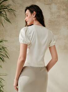 Chiquease 女士优雅方领撞色蕾丝前系带上衣 - 杏色 - 查看 4