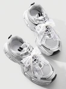 ROMWE Kawaii 2 件/套 韩式简约精致白色仿珍珠串珠蕾丝蝴蝶结鞋饰夹，时尚配饰，适合女性日常穿着和礼物