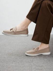 CUCCOO BIZCHIC Sepatu Kasual Wanita Model Slip-On Datar, Minimalis dan Modis untuk Pemakaian Sehari-hari, Sepatu Musim Semi untuk Liburan Musim Semi, Paskah, Natal, dan Lainnya. - Khaki - View 4