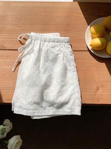 Comfortcana Pantalones cortos con cintura de cordón, bordados con un patrón quemado, tejidos en blanco para damas