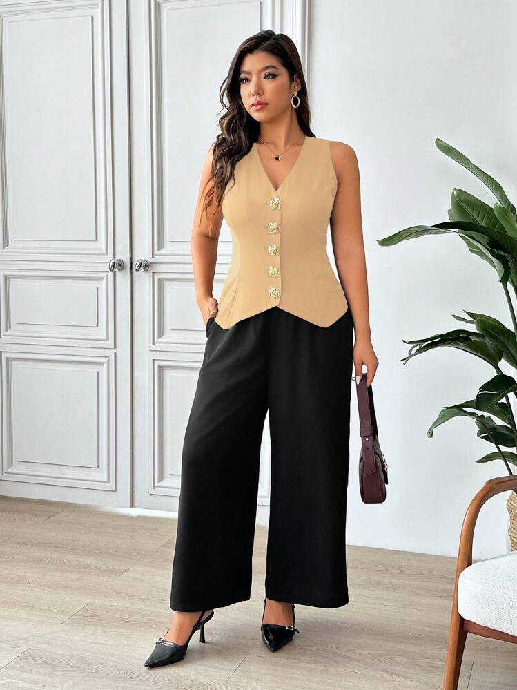 SHEIN Frenchy Plus Size Khaki Woven Fabric V-Neck Sleeveless Top With Decorative Button Casual Blouse - Khaki - View 6