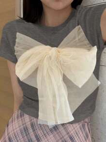 DAZY 女士圆领短袖T恤，网眼蝴蝶结设计，可爱上衣 - 灰色 - 查看 3