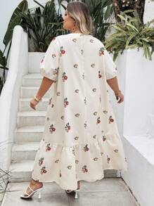 SHEIN CURVE+ Plus Size Bloemenprint Ruffle Zoom Bedekkende Jurk, Geschikt Voor Vakantie, Geweldig Voor Strand/Casual/Vakantie/Loungewear