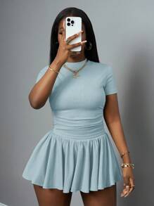 Slaydiva 春夏新款休闲基础款运动风简约圆领短袖两面褶短T恤+摆伞裙两边短款前后中长款浅灰色罗纹针织面料女两件套夏季套装 - 藍色 - 查看 6