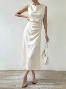 优雅女士长款褶皱腰线设计连衣裙