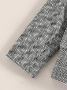 SHEIN 2pcs Gentleman Style Set For Toddler Boys - Gray Striped Plaid Woven Jacket & Pants, Exhibiting Young Gentleman Elegance & Taste. This Gray Striped Plaid Tailored 2 Pieces Suit For Young Boys Combines Classic British Gentleman Style With Modern Fashion Elements, Providing A Unique Dressing Experience For Young Boys. Suitable For Wedding, Wedding Guest, Ring Bearer, Page Boy