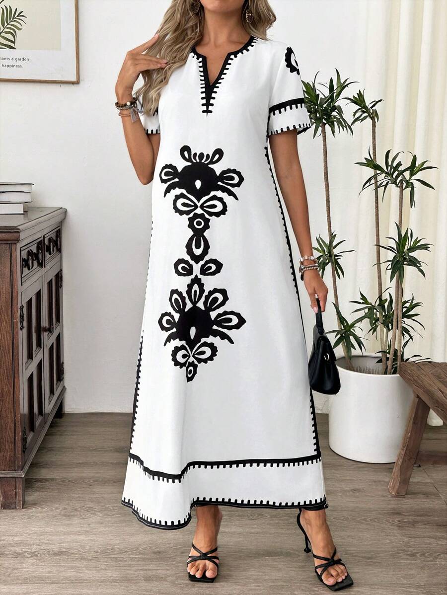 SHEIN 花卉印花 V 领短袖休闲连衣裙，孕妇装