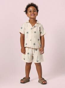 SUMWON Conjunto coordinado de verano con estampado de palmeras, camisa de manga corta con botones y pantalones cortos a juego, conjunto informal de vacaciones playeras para niños pequeños - Beis - Ver 7