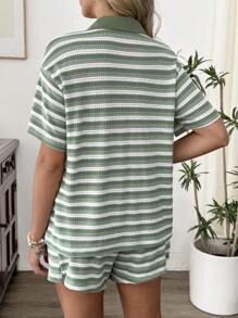 SHEIN 2 件套孕妇渐变条纹衬衫和松紧腰带短裤套装