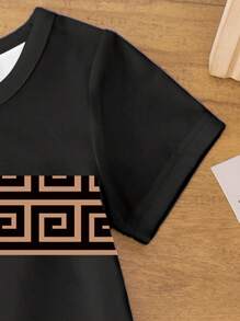 SHEIN Toddler Boys' Casual Creative Geometric Pattern Printed Crew Neck Short Sleeve T-Shirt And Shorts Set - Multicolor - View 4