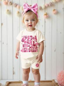 SHEIN 粉色“Just A Girl Who Loves Her Daddy♥”字母印花女婴休闲宽松短袖T恤和短裤两件套，适合夏季 - 杏色 - 查看 3