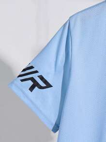 SHEIN 2pcs Tween Boy Athletic Rib Fabric Vertical Striped Pattern Sports Short Sleeve T-Shirt And Shorts Set