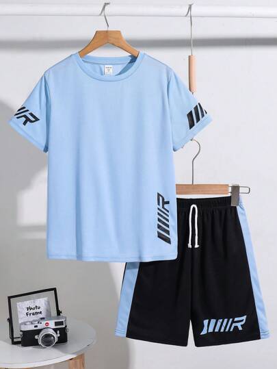 SHEIN Set de 2 piezas con camiseta de manga corta y pantalones cortos deportivos con patrón de rayas verticales de tela acanalada para niño preadolescente