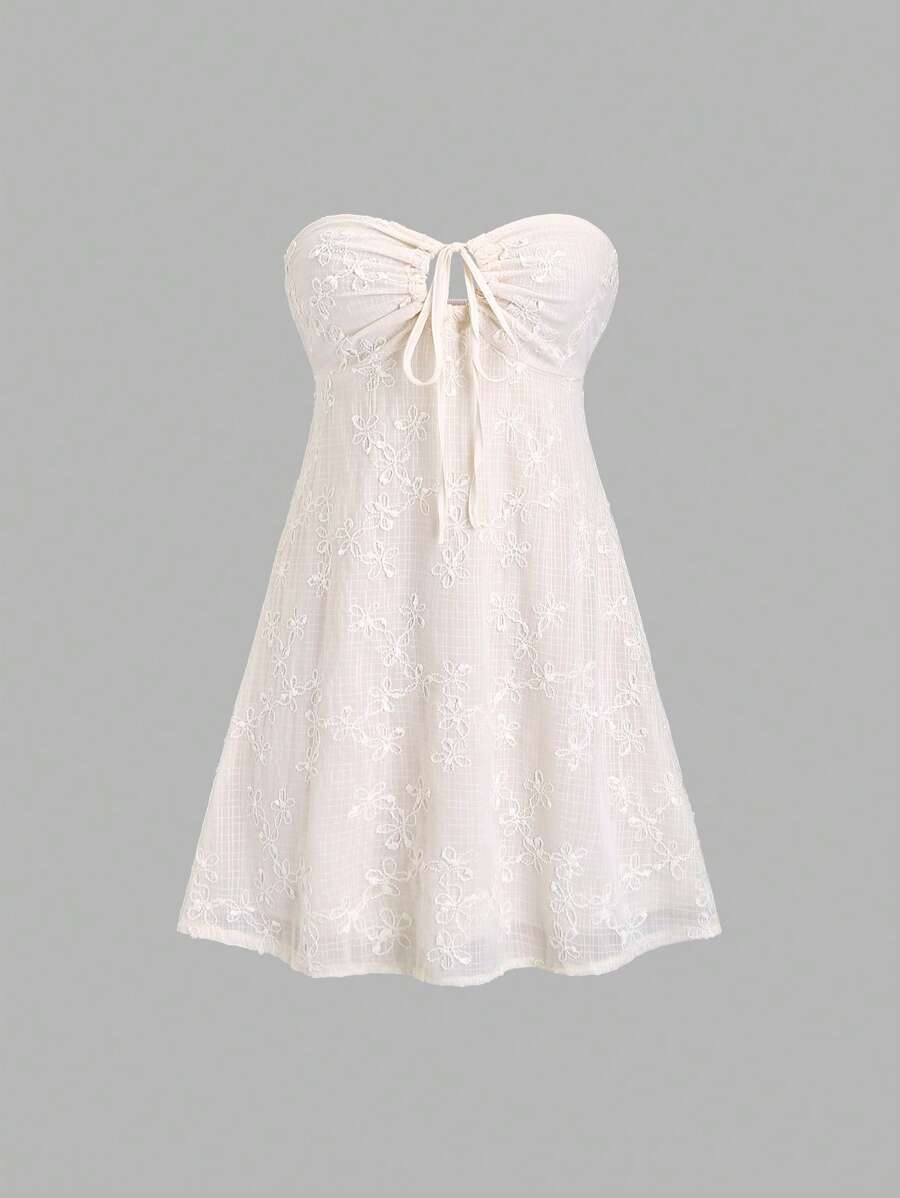 Sweetra Đầm Bandeau Jacquard Trang Trí Hình Tròn Màu Trơn Y2K Outfit - Màu be - Xem 1