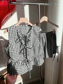 Comfortcana 2 件套女士格子前系带荷叶边下摆无袖衬衫和短裤套装 - 黑與白 - 查看 7