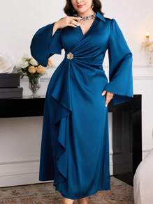 Modelyn Váy dài tay màu trơn cổ chữ V cỡ lớn, tối giản và thời trang cho mùa hè - Màu xanh lam - Xem 2