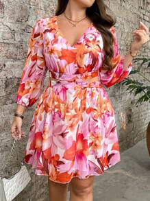 SHEIN Clasi Damen Kleid in Große Größen mit Blume Muster, V-Ausschnitt und 3/4 Ärmeln, geeignet für den Alltag und den Urlaub - Verschiedenfarbig - Übersicht 3