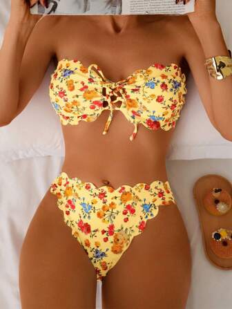 SHEIN Swim Sexiga axelbandslösa 2-delade badkläder för kvinnor, blommiga kronblad, avslappnad och elegant strandsemester