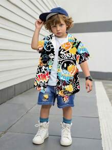 SHEIN 2Pcs/Set Young Boy Printed Shirt And Washed Applique Shorts. The Graffiti Print Style Is And Cool, Paired With Excellent Denim Washing Craft. The Fashion And Generous Design Is Suitable For Summer Wear. The Simple And Stylish Design Showcases The Boy's Personalized, Suitable For 4-7 Years Old Kids' Casual Daily Wear, Getaway, Holiday, Travel, Relax, Sunbathing, Summer