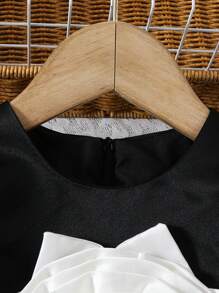 SHEIN Young Girl Elegant Color Blocking 3D Flower Puff Sleeve Smocked Flared Dress - Black - View 5