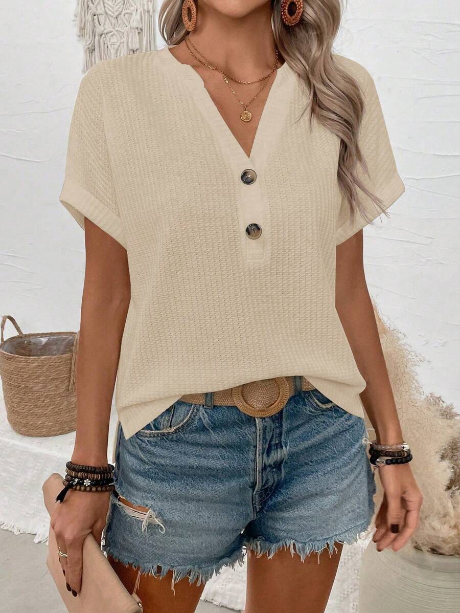 SHEIN LUNE 度假休闲纯色缺口领蝙蝠袖 T 恤 - 杏色 - 查看 1