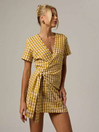 SHEIN Forever 21 Spring&Summer Women Romantic/Prom/Formal/Birthday/90s Clothes/Business Casual Woman/Elegant/Western Wear/Going Out/Fashion/Casual/Y2k Clothes/Club/Office /Cocktail/Vintage/Bodycon/Rave Outfits Festival/Funny/Classy/Old Money/Streetwear/Vacation Outfits/Country Concert Outfit/Work Clothes /Modest/Spring Break/Bachelorette Outfits/Concert/Baddie/Basic/Graduation/A Line/Gingham Check/Short /Yellow Mini Dress