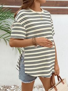 SHEIN Maglietta estiva da maternità con scollo rotondo, maniche corte, orlo spaccato e stampa a righe a contrasto - Cachi - Visualizzare 4