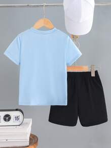 SHEIN Explorewe 2 件/套：年轻男孩字母印花圆领短袖 T 恤和短裤，度假，假日，旅行，放松，日光浴，夏季 - 彩色 - 查看 2