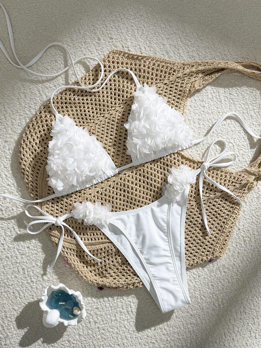 SHEIN Swim 2 件女士优雅纯色吊带泳衣，3D 花卉装饰，海滩度假风格 - 白色 - 查看 1