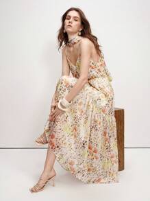 EMERY ROSE Vestido Longo Modelador de Figura Estilo Resort Francês "Tea Break", Vestido Camisete Fluido Amarelo com Estampa Floral Miúda para Praia - Multicolorido - Visão 6