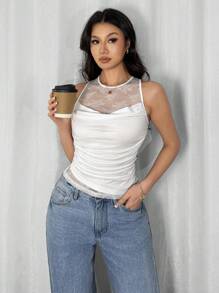 Firerie 女士白色圆领蕾丝拼布荷叶边不对称下摆修身吊带背心上衣，适合通勤/优雅/性感/度假/海滩/浪漫/约会/情人节