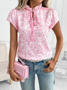 SHEIN Clasi 女士新款时尚优雅荷叶边系带碎花衬衫，适合度假、日常休闲穿着。碎花印花蝴蝶结露背荷叶边短袖衬衫，日常穿着，春夏可爱上衣，夏季露脐上衣，女士度假外出上衣，波西米亚风女装 - 彩色 - 查看 2